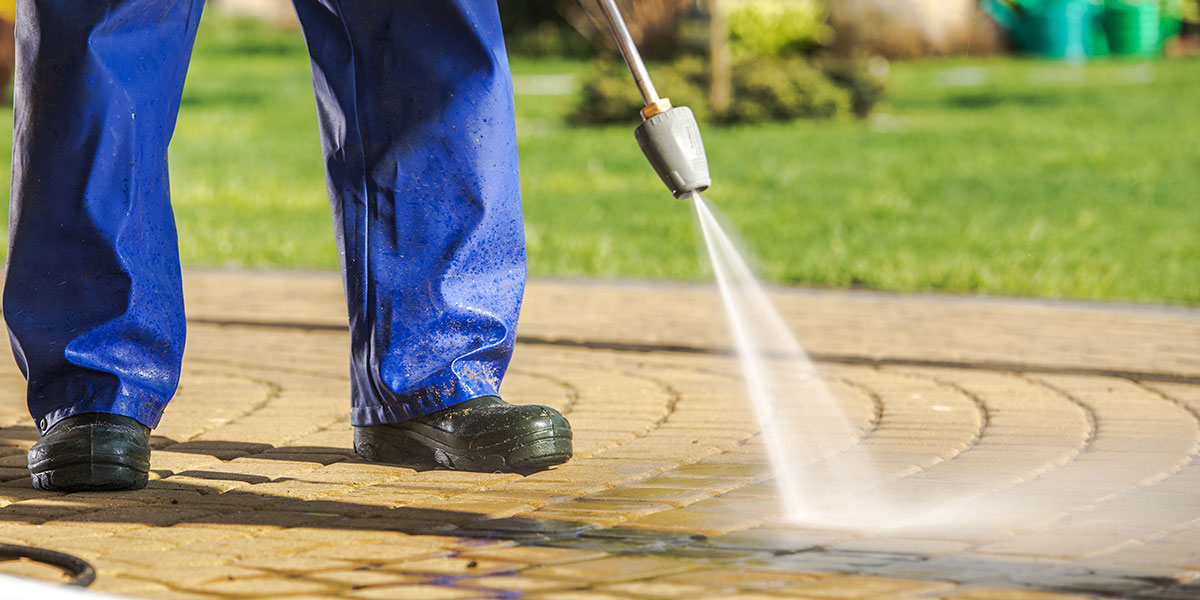 Pressure Washing Brick and Concrete 